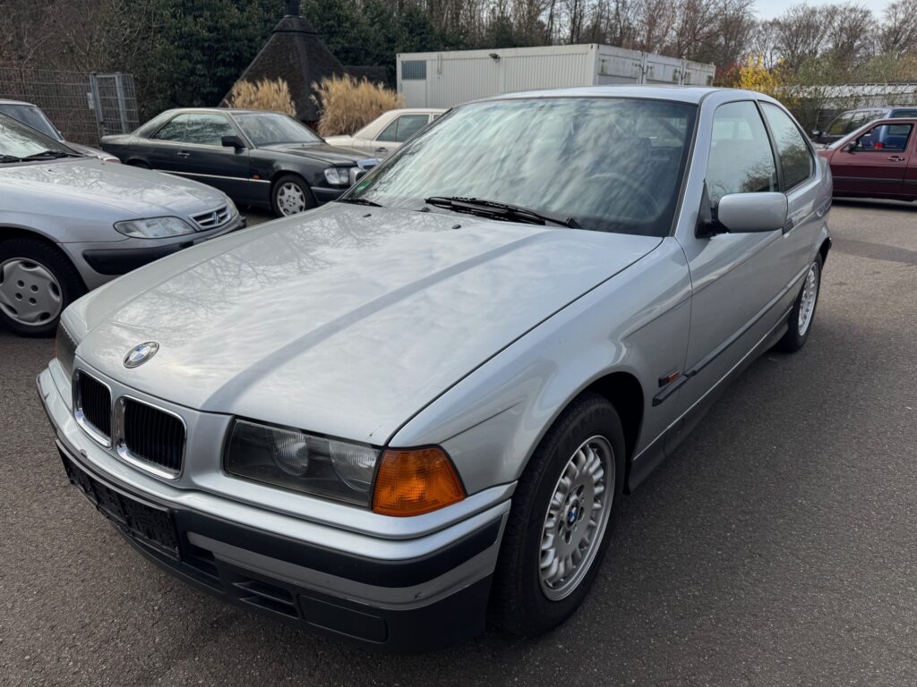 BMW 316i E36 Compact - Petrolheads - Benzin im Kopf